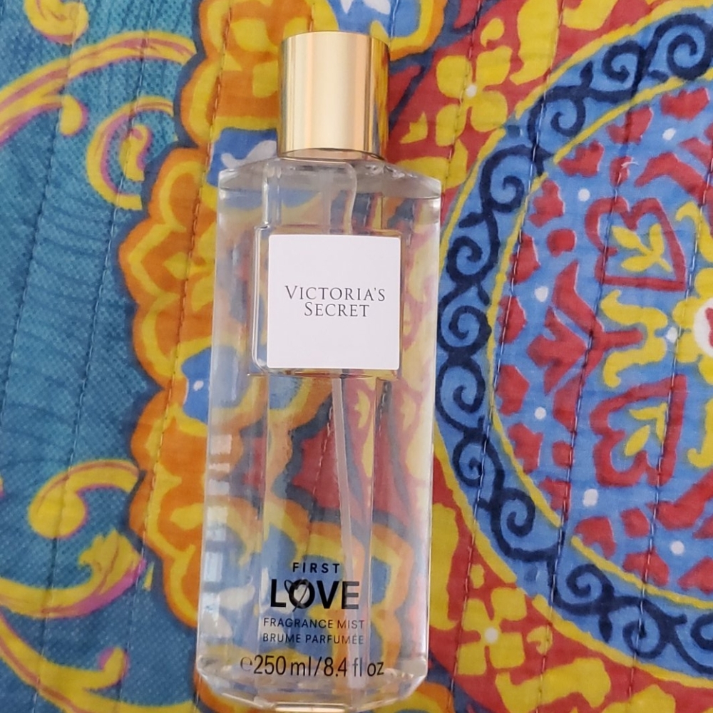 Victoria's secret first love fragrance mist